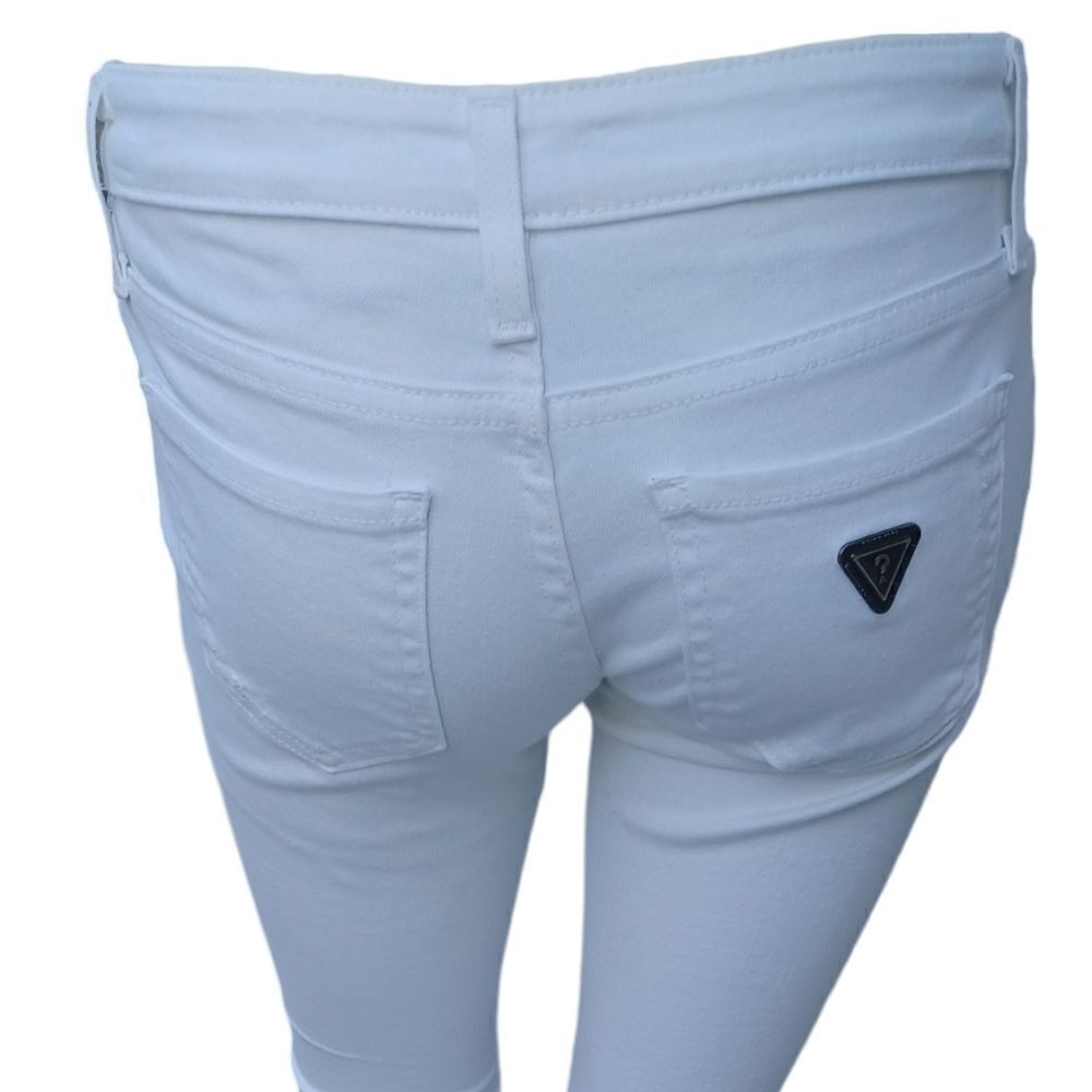 7008448.....GUESS Skinny Sarah Fit Jeans Size 24, 24"Inseam 6"Rise