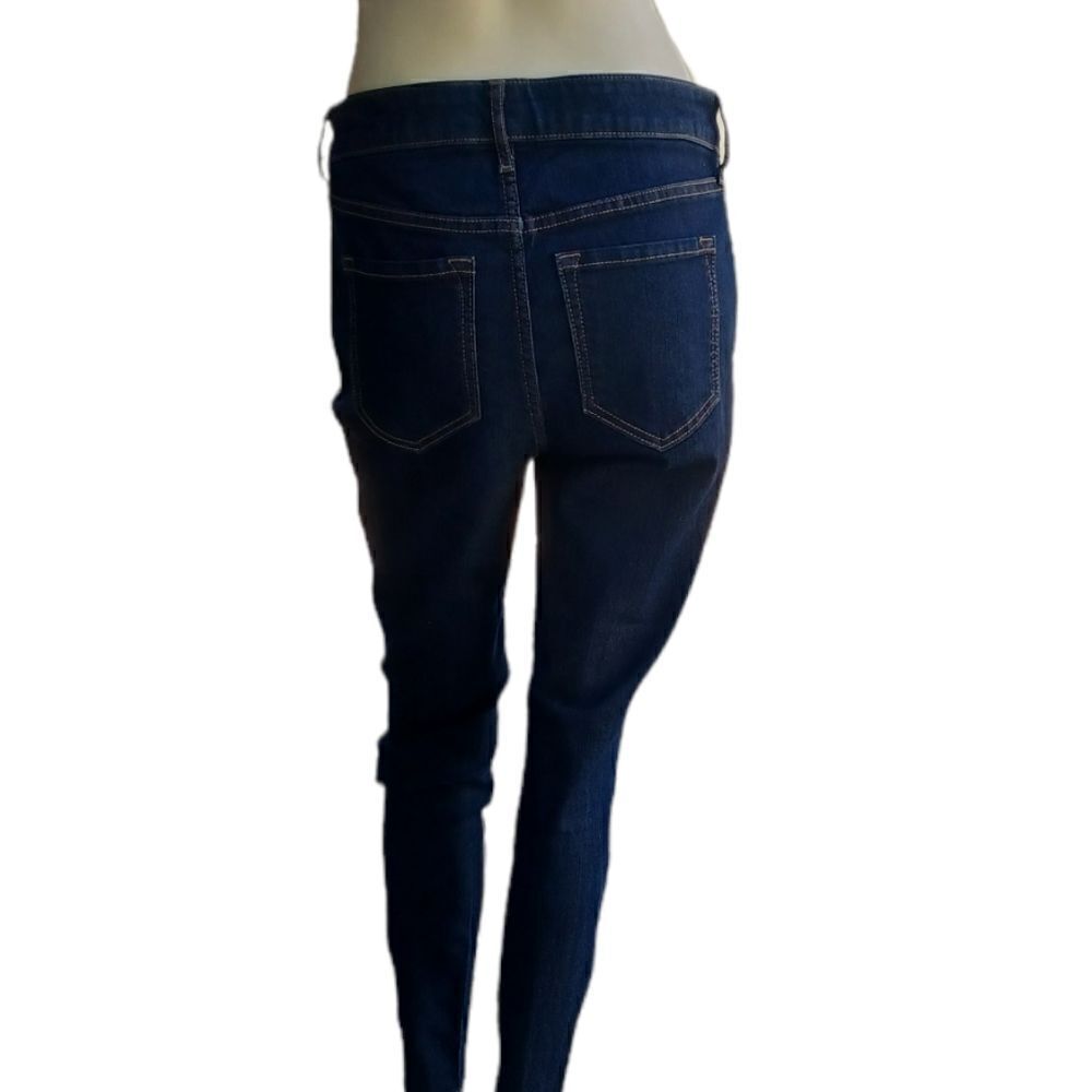 431511...Old Navy Skinny Jeans Size 6R, W28" 28"Inseam 9"Rise
