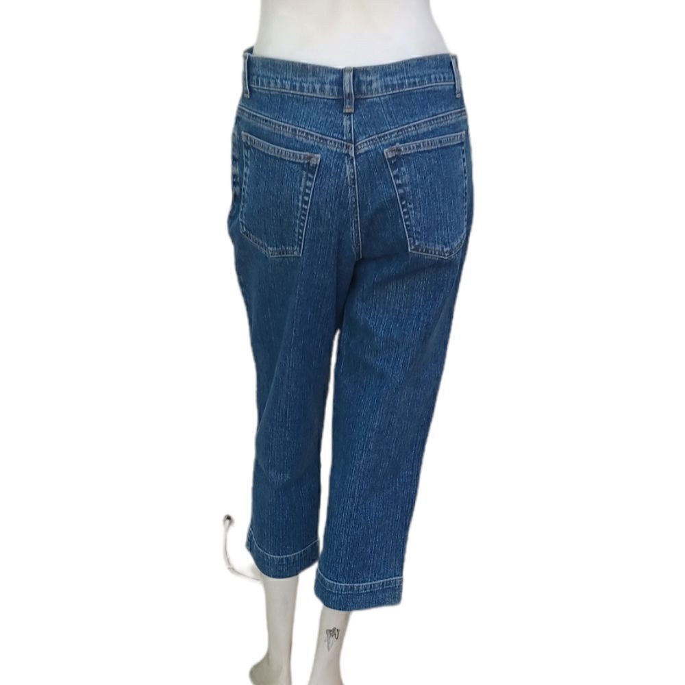 44828...Jones Sports Crop Jeans Size 6, W28" 21"Inseam 10"Rise