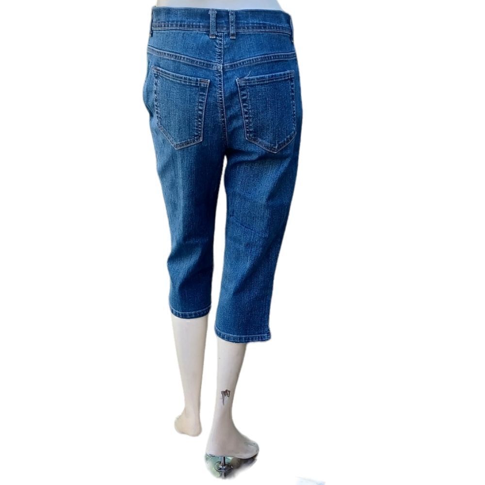 51428...Gloria Vanderbilt Crop Jeans Size 8P, W28" 17"Inseam 10"Rise