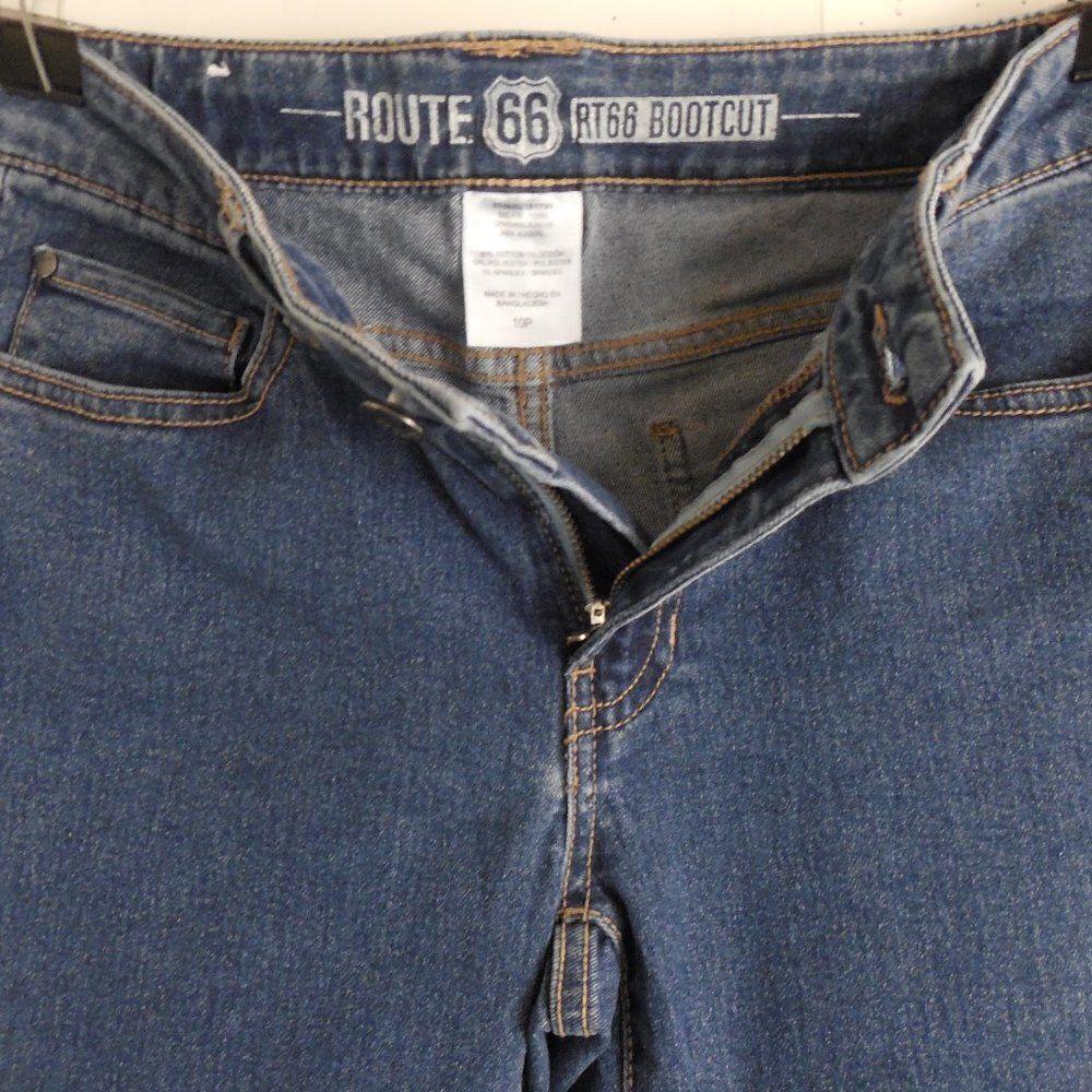 438011...Route 66 Bootcut Jeans Size Jr. 10P, W26" 25"Inseam  7 1/2"Rise