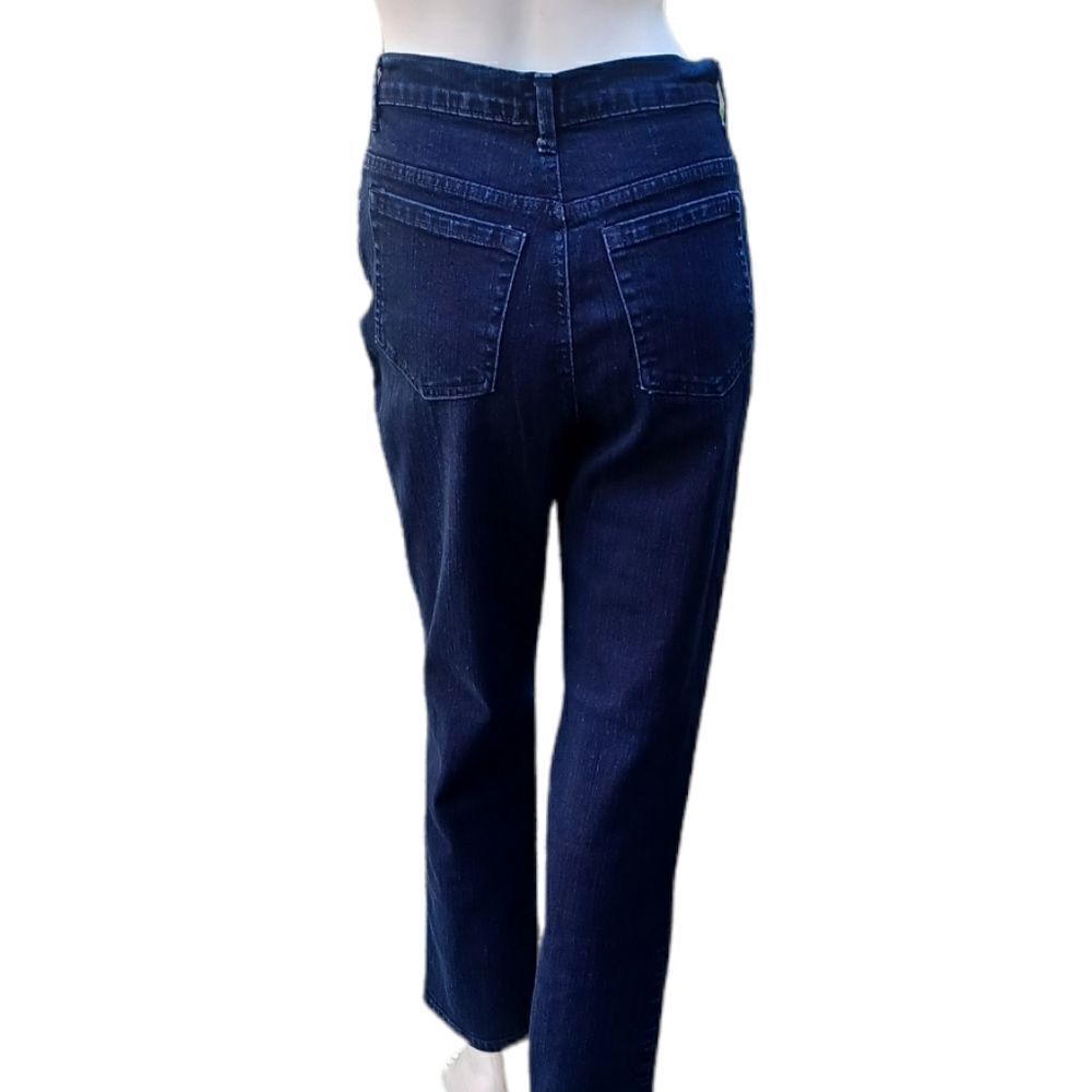 10478...Gloria Vanderbilt Straight leg Jeans Size 10, W28" 28 1/2"Inseam 11"Rise