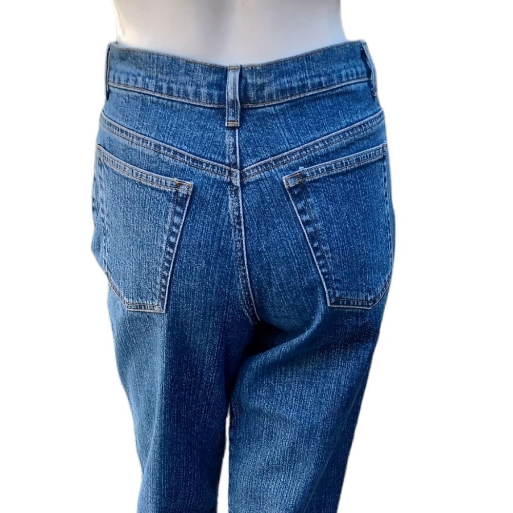 43718..Jones Sport Crop Jeans Size 10, W32" 21"Inseam 11"Rise