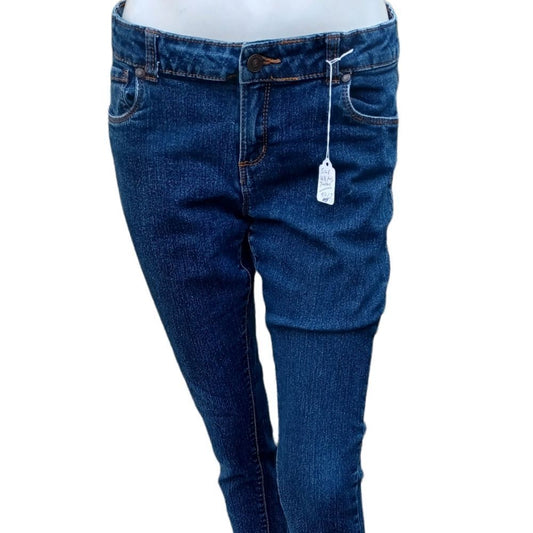 521713.....Arizona Skinny Jeans Junior Size 16 1/2 Plus, W30" 27"Inseam 8"Rise