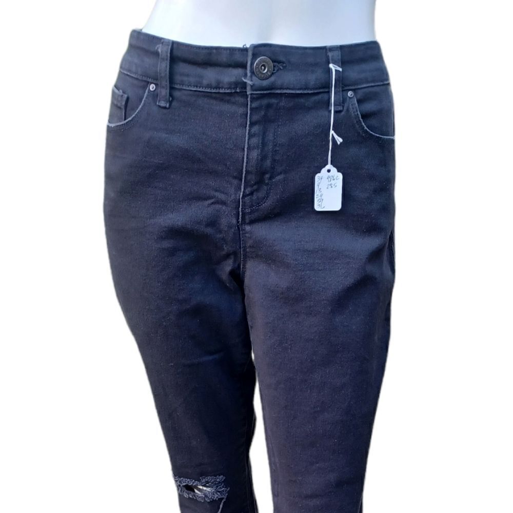 52418..Style & Co. Black Skinny Leg Jeans Size 10