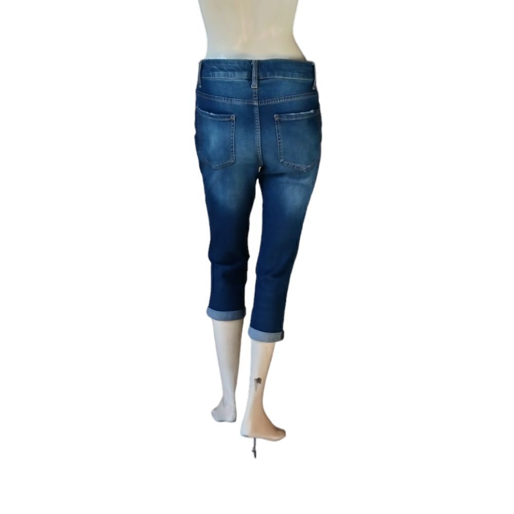 67095...Time and Tru Crop Jeans Size 8, W28" 19"Inseam 8"Rise