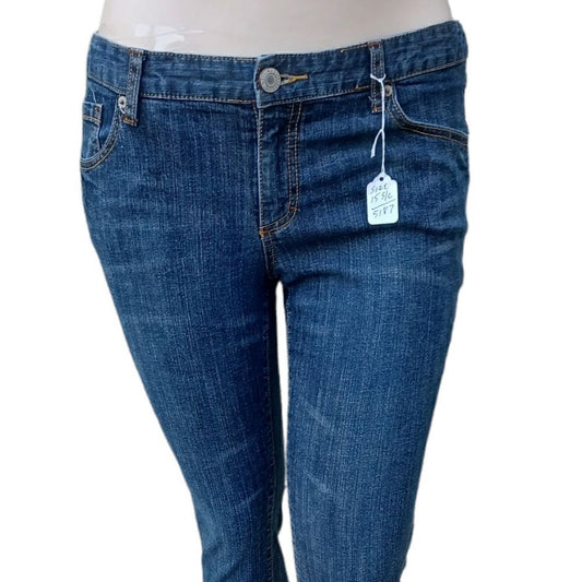 518722.....Preowned Mossimo Supply Co. Slim Bootcut Size 15 S/C, W34" 29"Inseam 8"Rise
