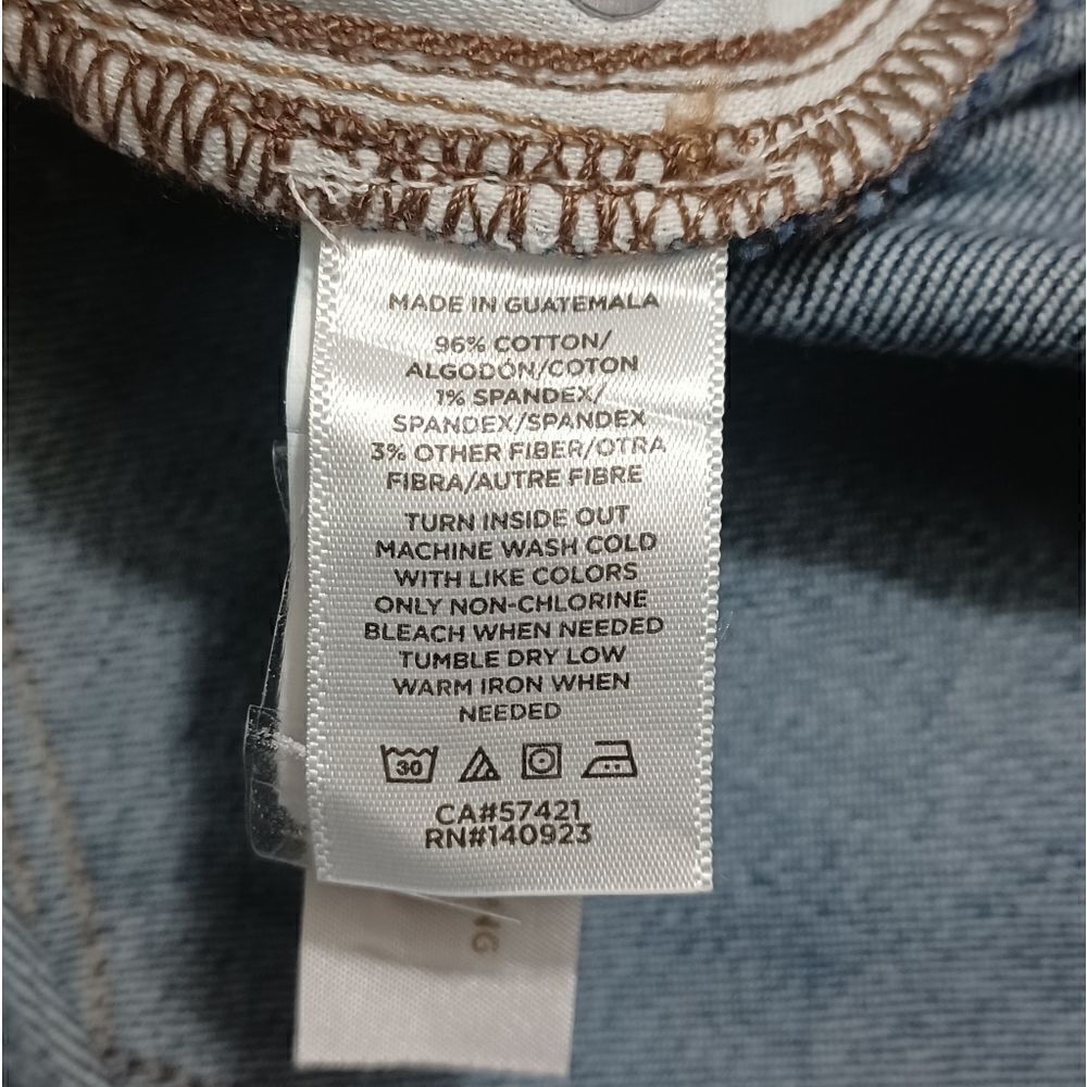 681921....Loft Girlfriend Curvy Fit Jeans Size 25, 30" Inseam 9" Rise