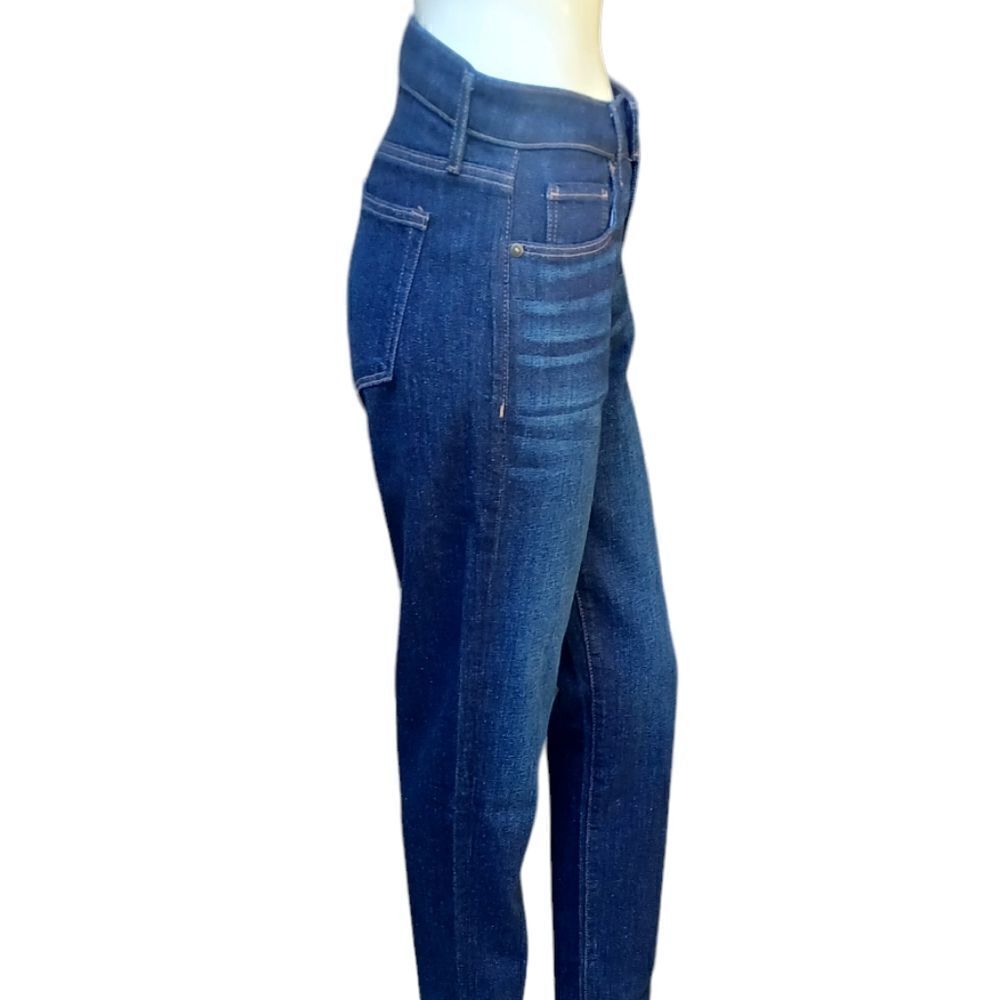 681921....Loft Girlfriend Curvy Fit Jeans Size 25, 30" Inseam 9" Rise