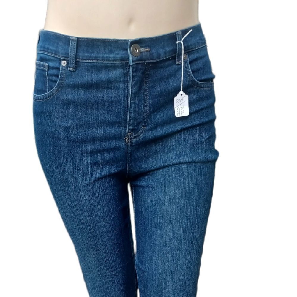 50155...Style &Co. Straight leg Jeans Size 14PS