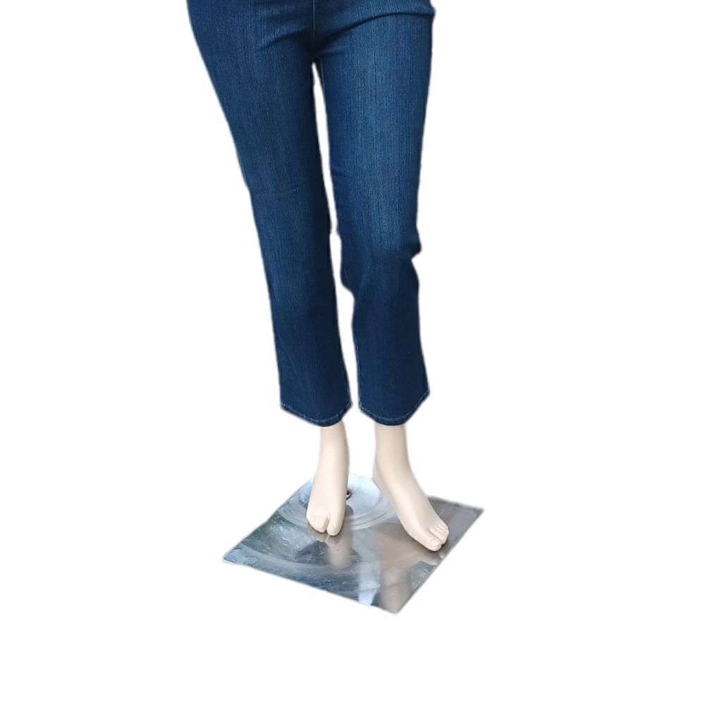 50155...Style &Co. Straight leg Jeans Size 14PS