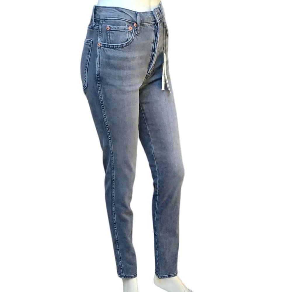 682046....ZARA Straight leg Jeans Size 2, W24" 30"Inseam 10"Rise