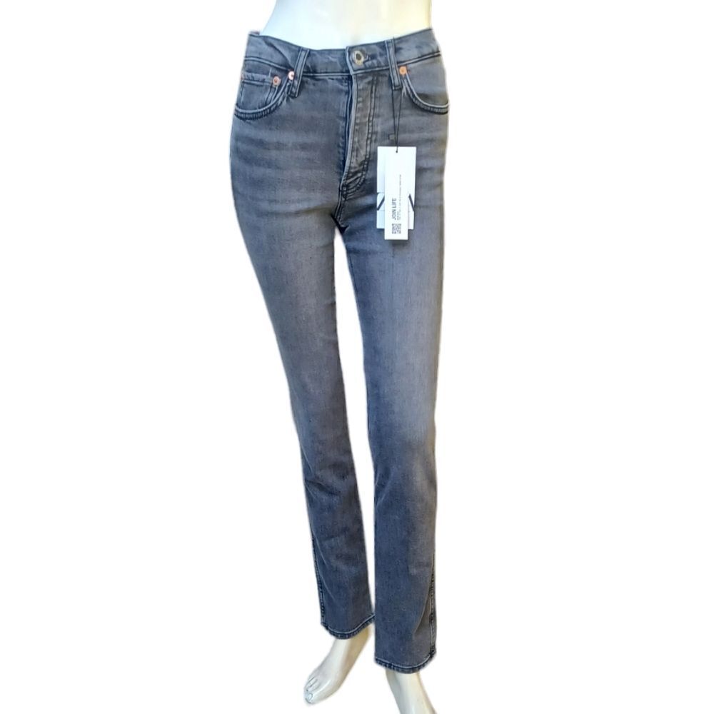 682046....ZARA Straight leg Jeans Size 2, W24" 30"Inseam 10"Rise