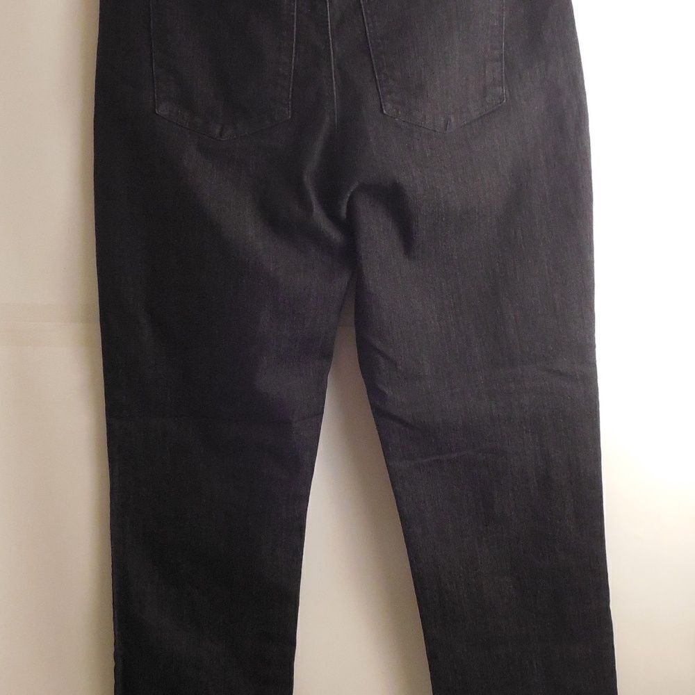 431028...Lee Straight leg Jeans Size 18W, W34" 31"Inseam  11"Rise
