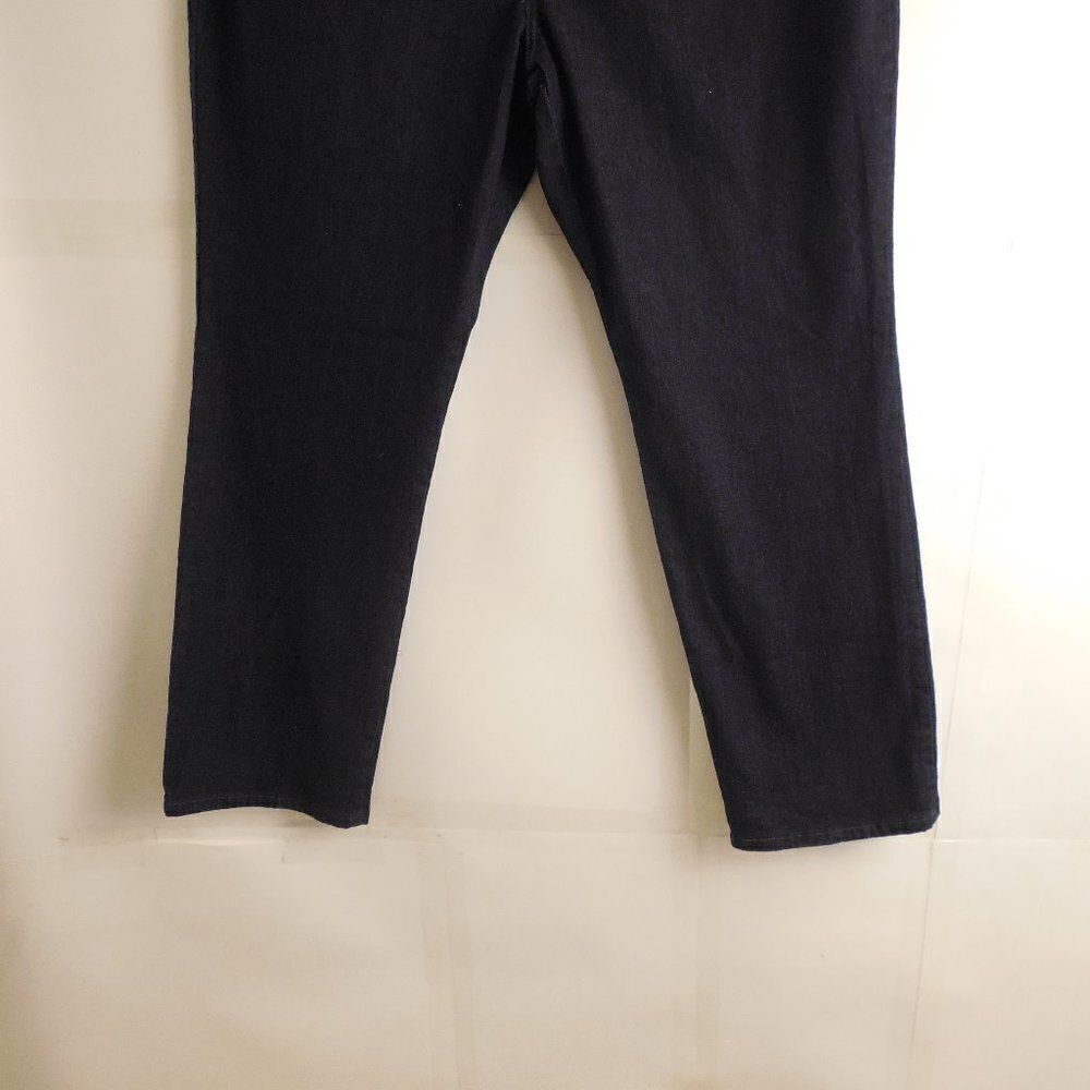534728...Lee Straight Leg Jeans Size 16P W34" 28"Inseam  11"Rise