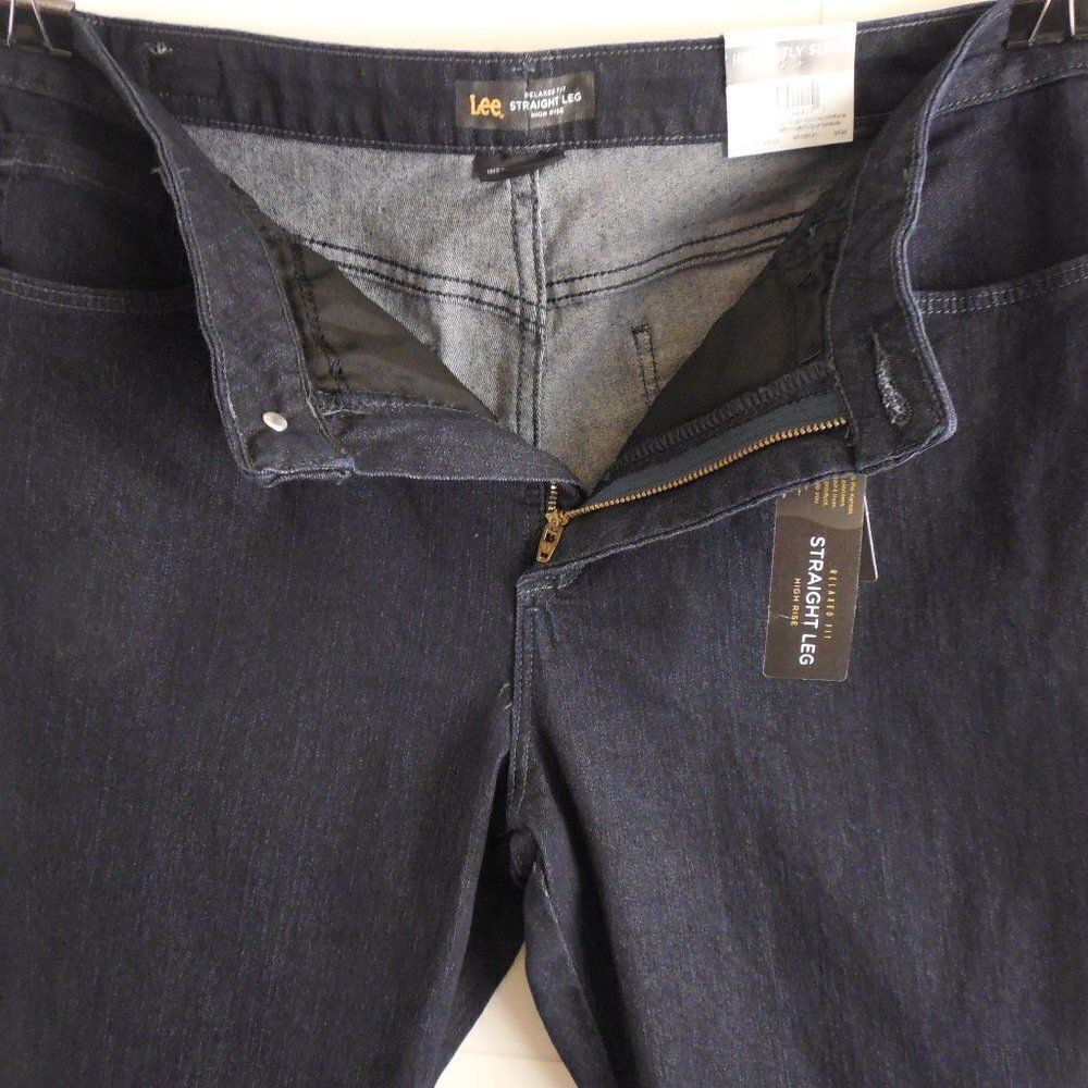 534728...Lee Straight Leg Jeans Size 16P W34" 28"Inseam  11"Rise
