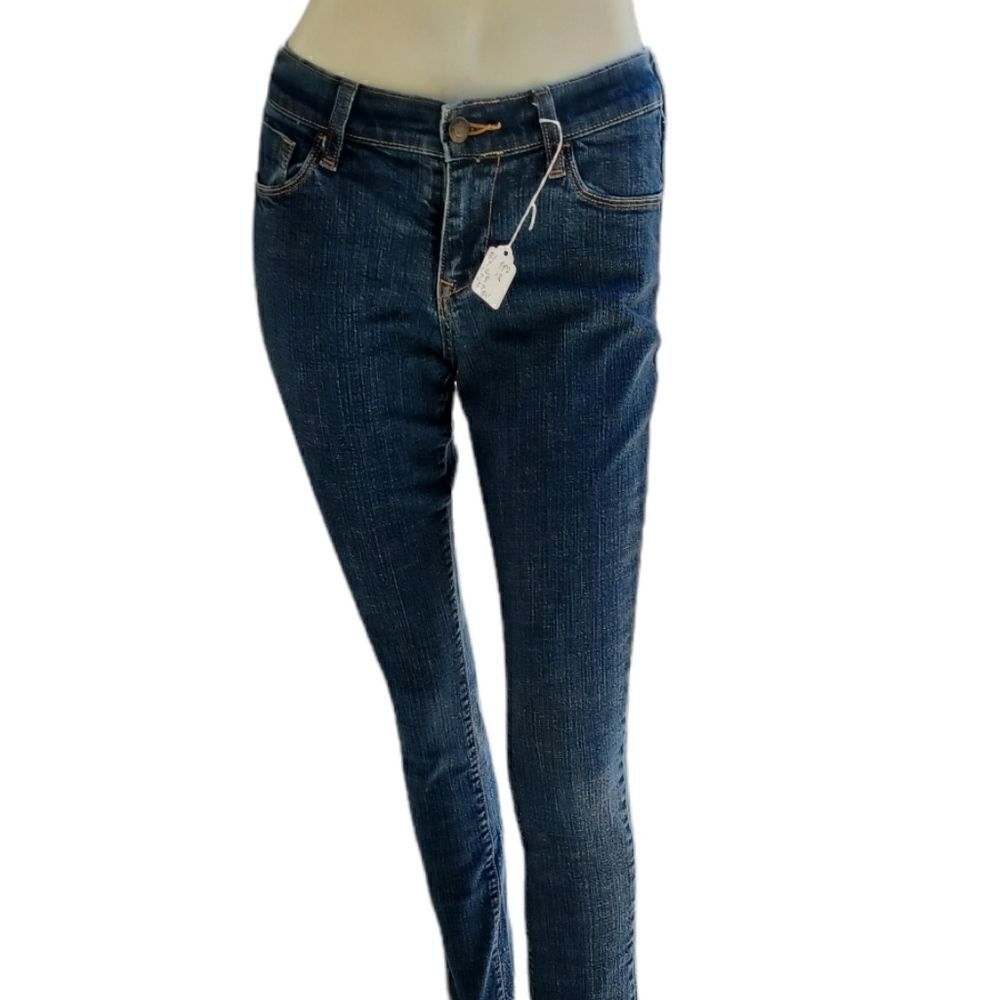 41701...Preowned Old Navy Sweetheart Skinny Jeans Size 2R, W26" 27"Inseam 8"Rise