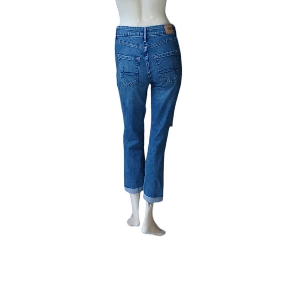 697910.....Denizen by Levi's Mid-Rise Boyfriend Jeans Size 2 W26