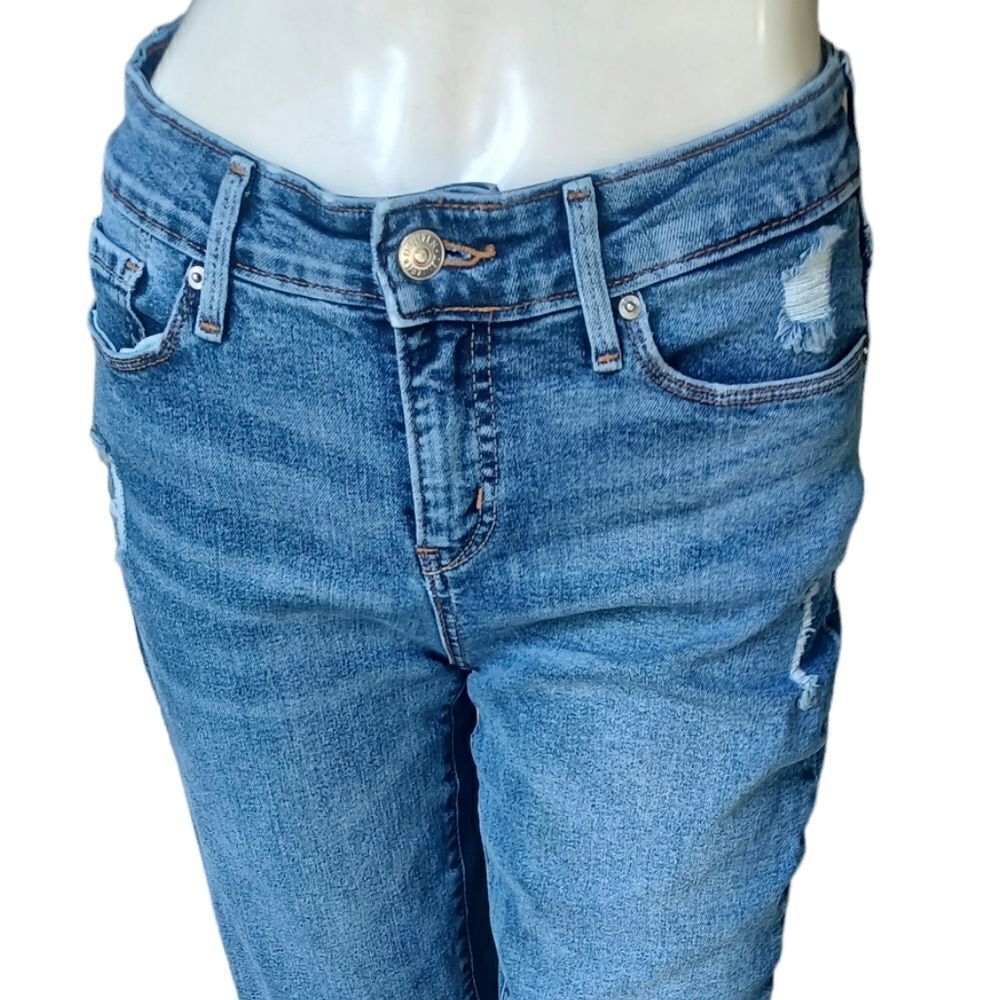 697910.....Denizen by Levi's Mid-Rise Boyfriend Jeans Size 2 W26