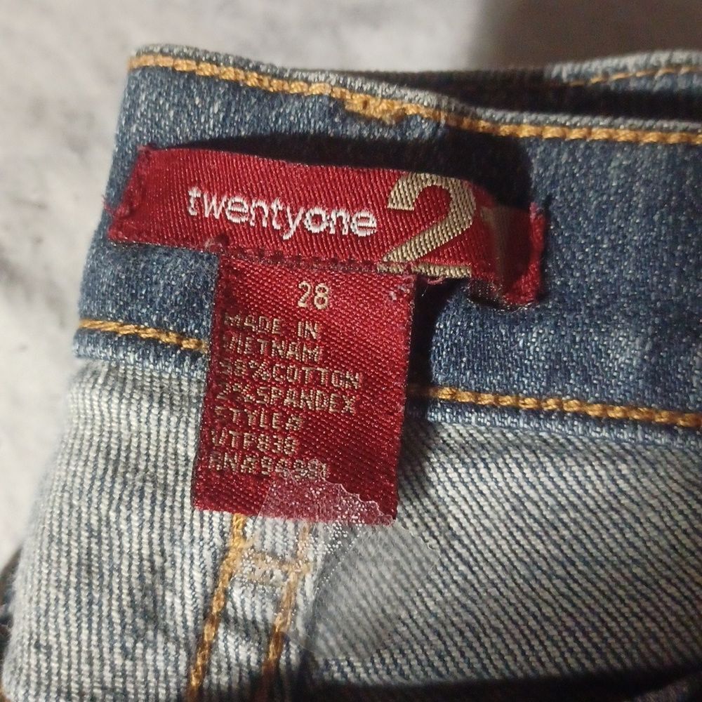 520919...Twentyone Denim Skinny Jeans Size 28