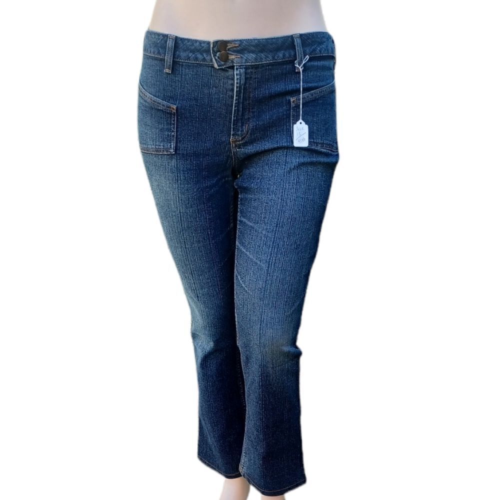 43466...Preowned Mossimo Bootcut Jeans Size 13JR. W34" 26"Inseam  9"Rise