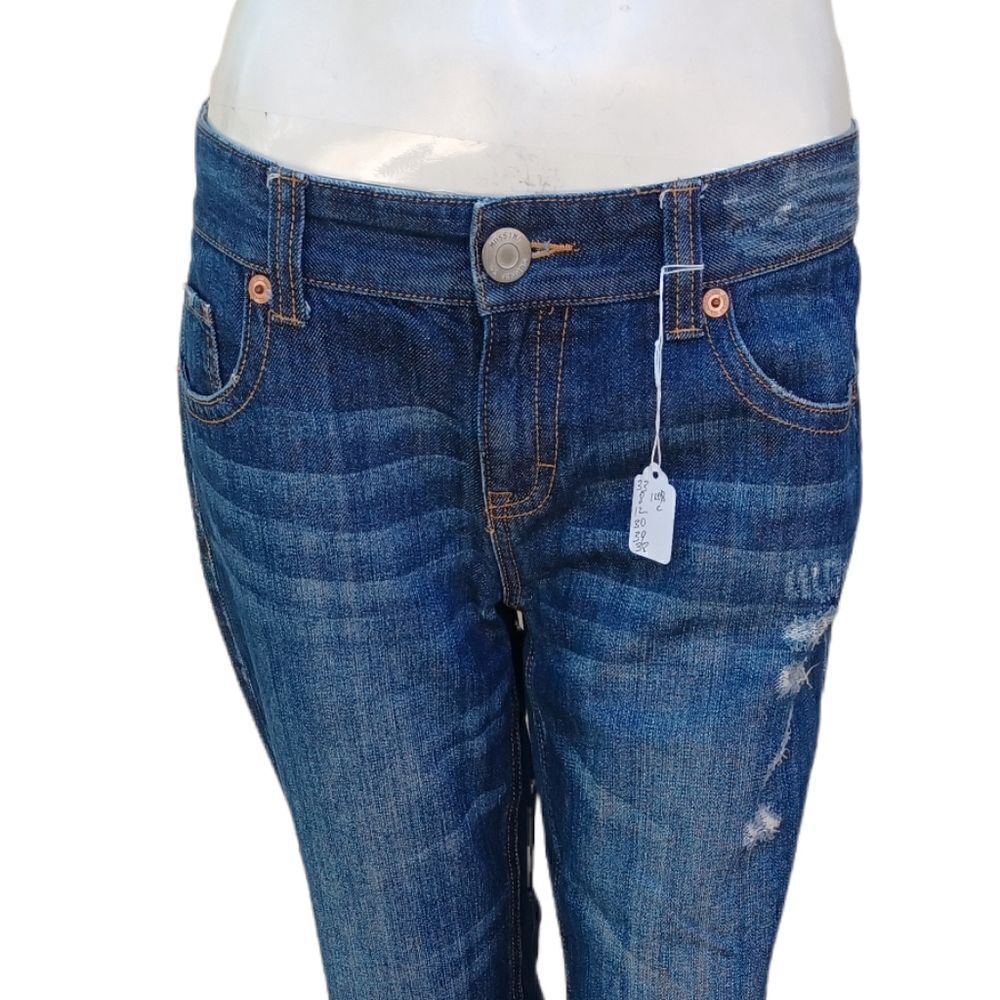 42057..Preowned Mossimo Supply Co. Boyfriend Jeans Size 7, W30" 30"Inseam 8"Rise