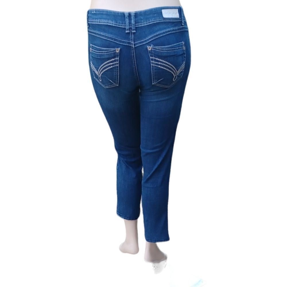 52687...Jolt Skinny Jeans Size 7, W31"  26"Inseam  8"Rise