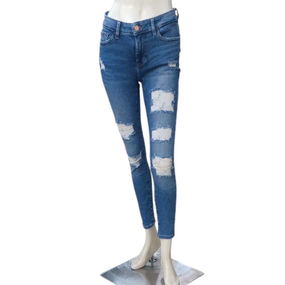 5014...Guess Skinny Jeans Size 26, 25" Inseam 8" Rise