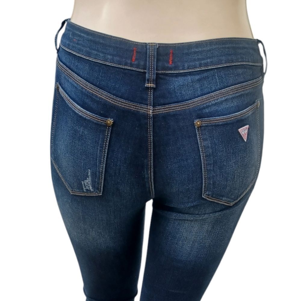 5018....Guess Skinny Jeans Size 31, 31" Inseam 9" Rise