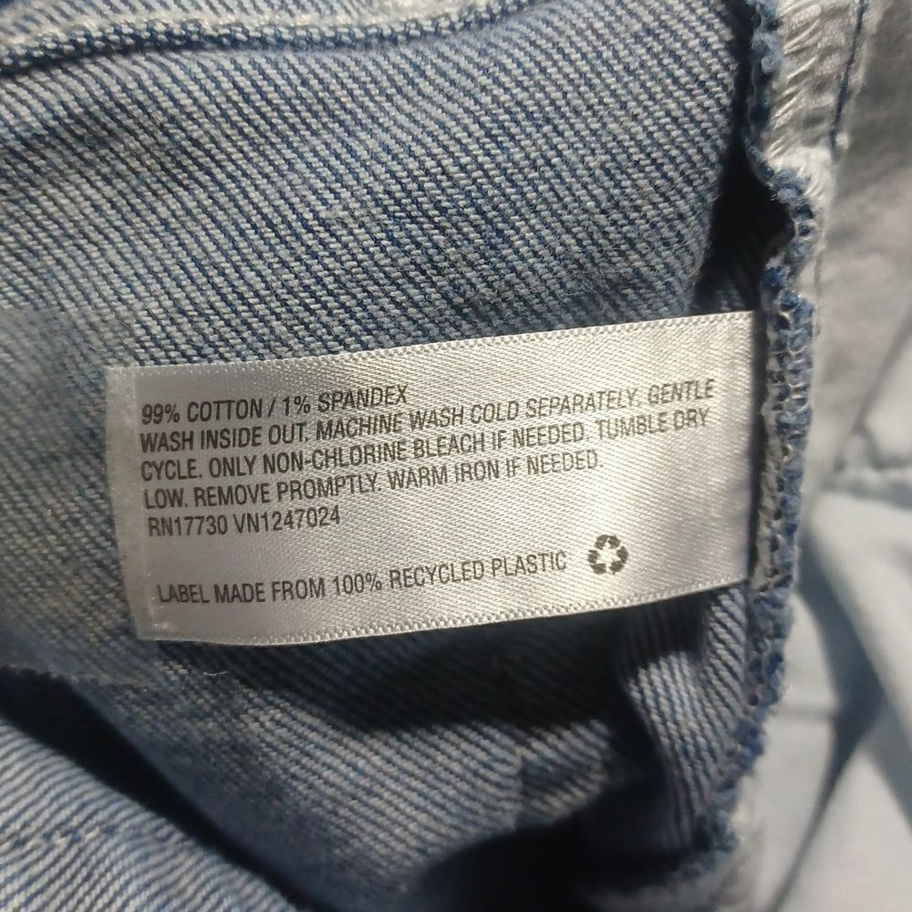 697839.....Wild Fable High Rise Straight Leg Jeans Size 2