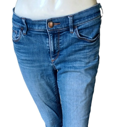 697439.....Ann Taylor Loft Skinny Jeans Size  29/6P, 8" Rise