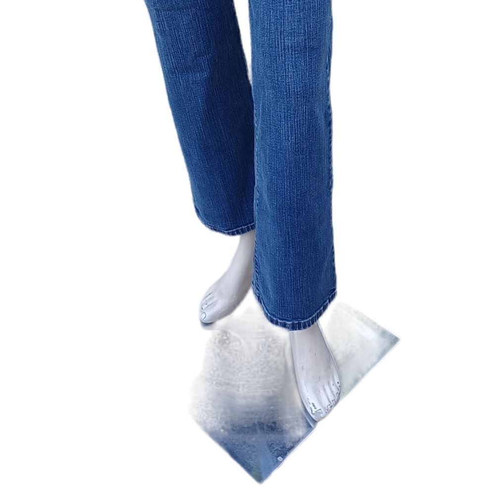 52971..Levi 512 Perfectly Slimming Jeans Size 8S