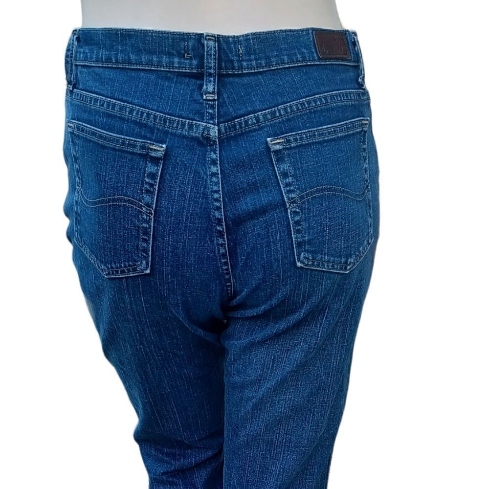 41801...Lee Straight leg Jeans Size 12M, W31" 24"Inseam 11"Rise