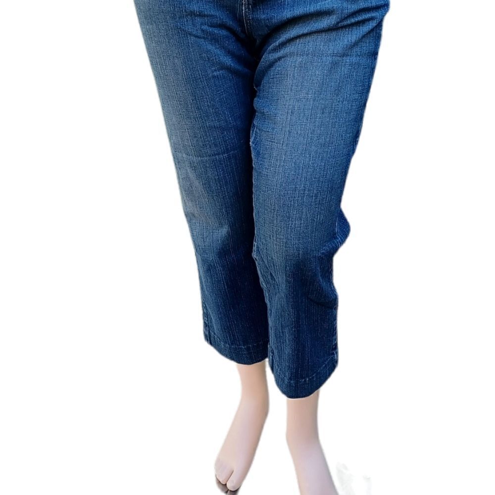 41801...Lee Straight leg Jeans Size 12M, W31" 24"Inseam 11"Rise
