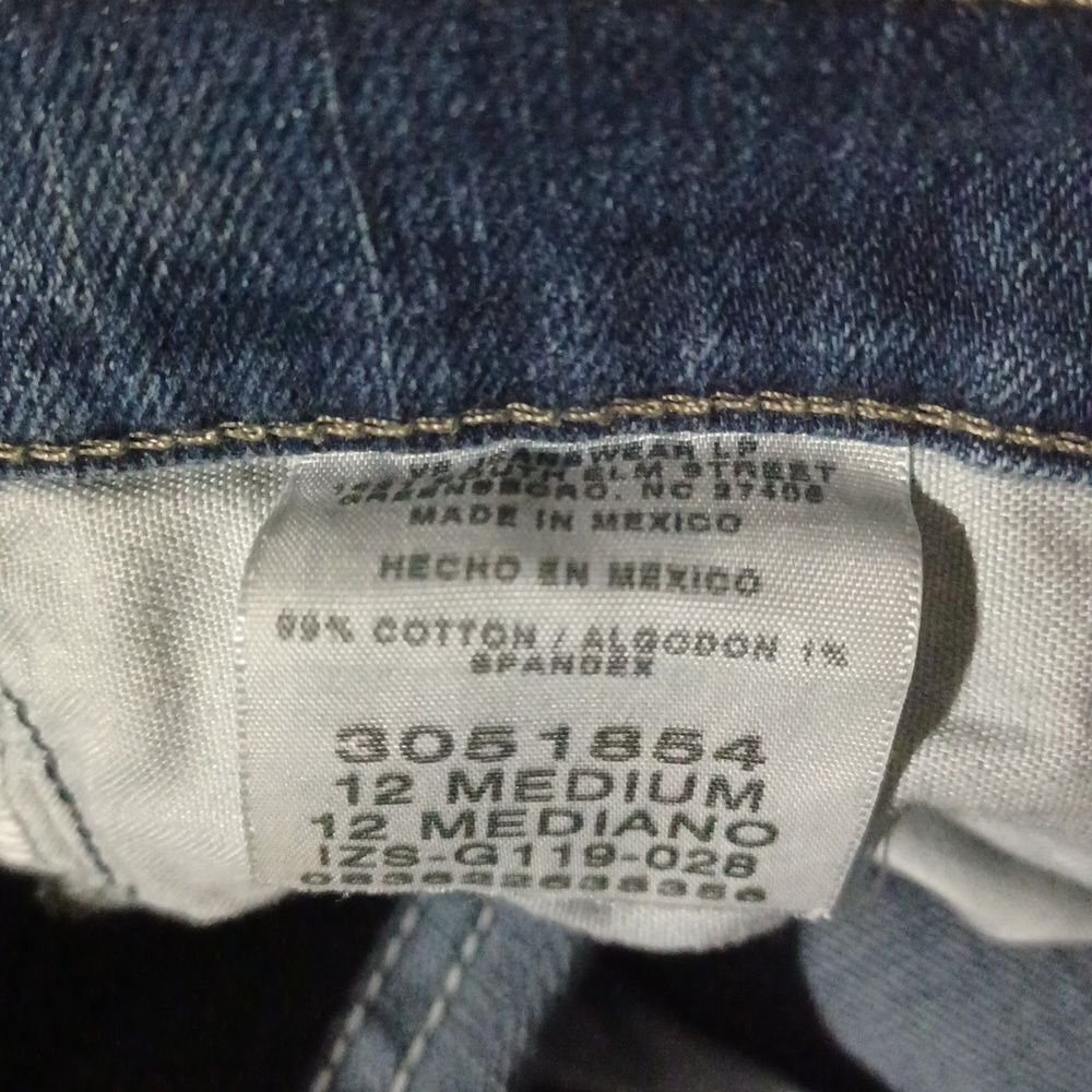41801...Lee Straight leg Jeans Size 12M, W31" 24"Inseam 11"Rise