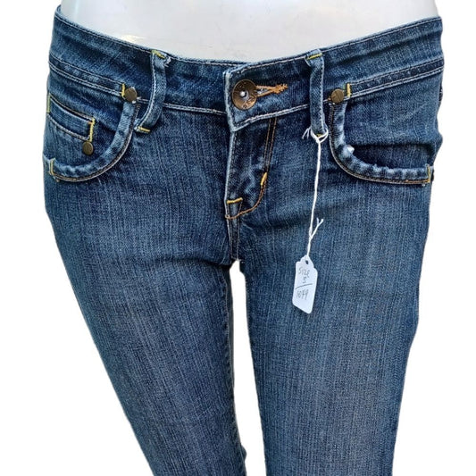 10497....MNG Straight leg Jeans Size 3