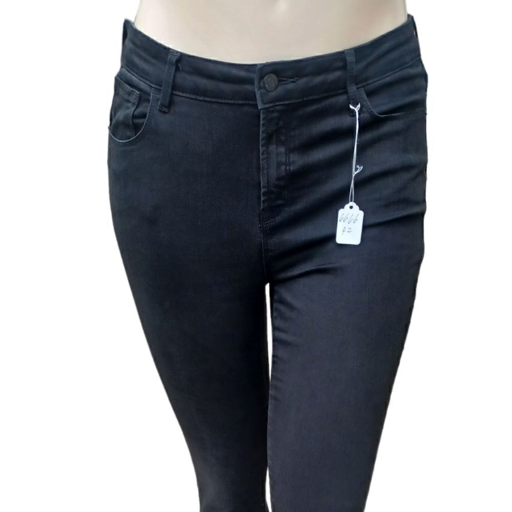 666643.....Old Navy Rockstar Super Skinny Jeans Size 14, W32, 27"Inseam 9"Rise