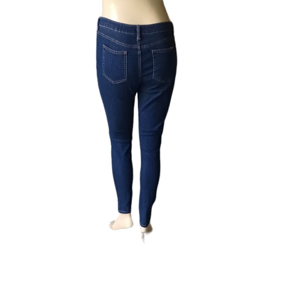 7009938.....Jennifer Lopez Skinny Jeans Size 14, W32" 29"Inseam 9 1/2"Rise