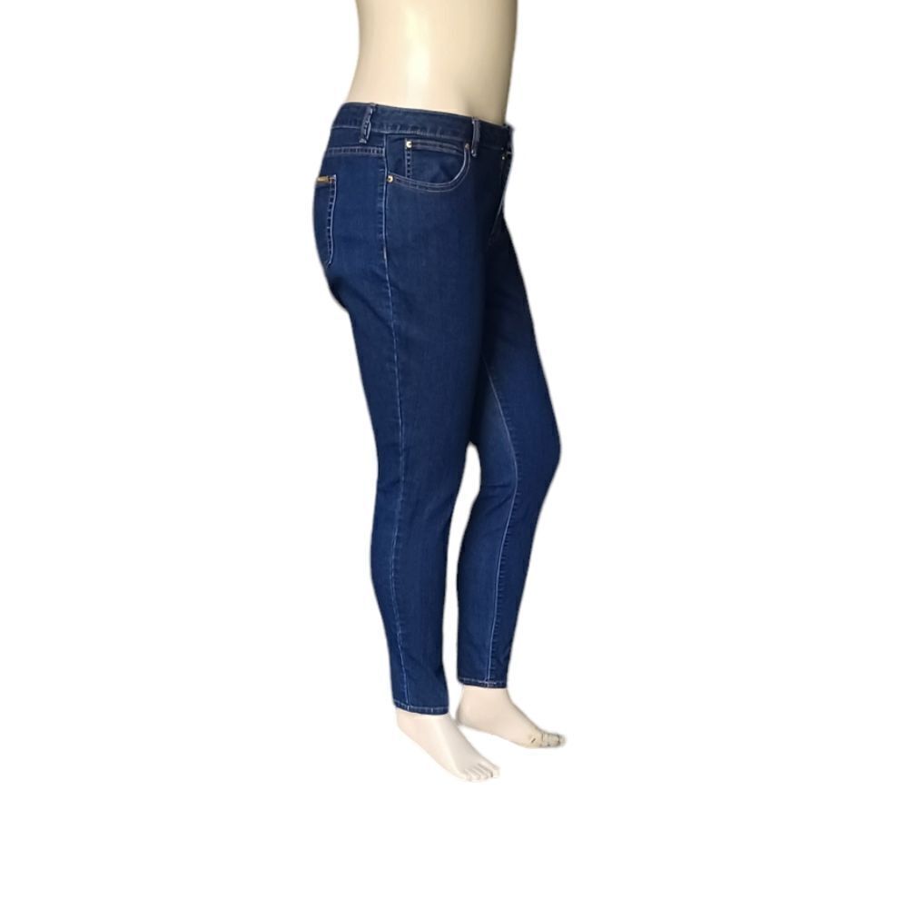 7009938.....Jennifer Lopez Skinny Jeans Size 14, W32" 29"Inseam 9 1/2"Rise
