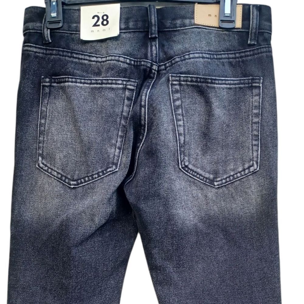 8181.....mnmi Straight Leg Jeans Size 28, 32" Inseam 10" Rise