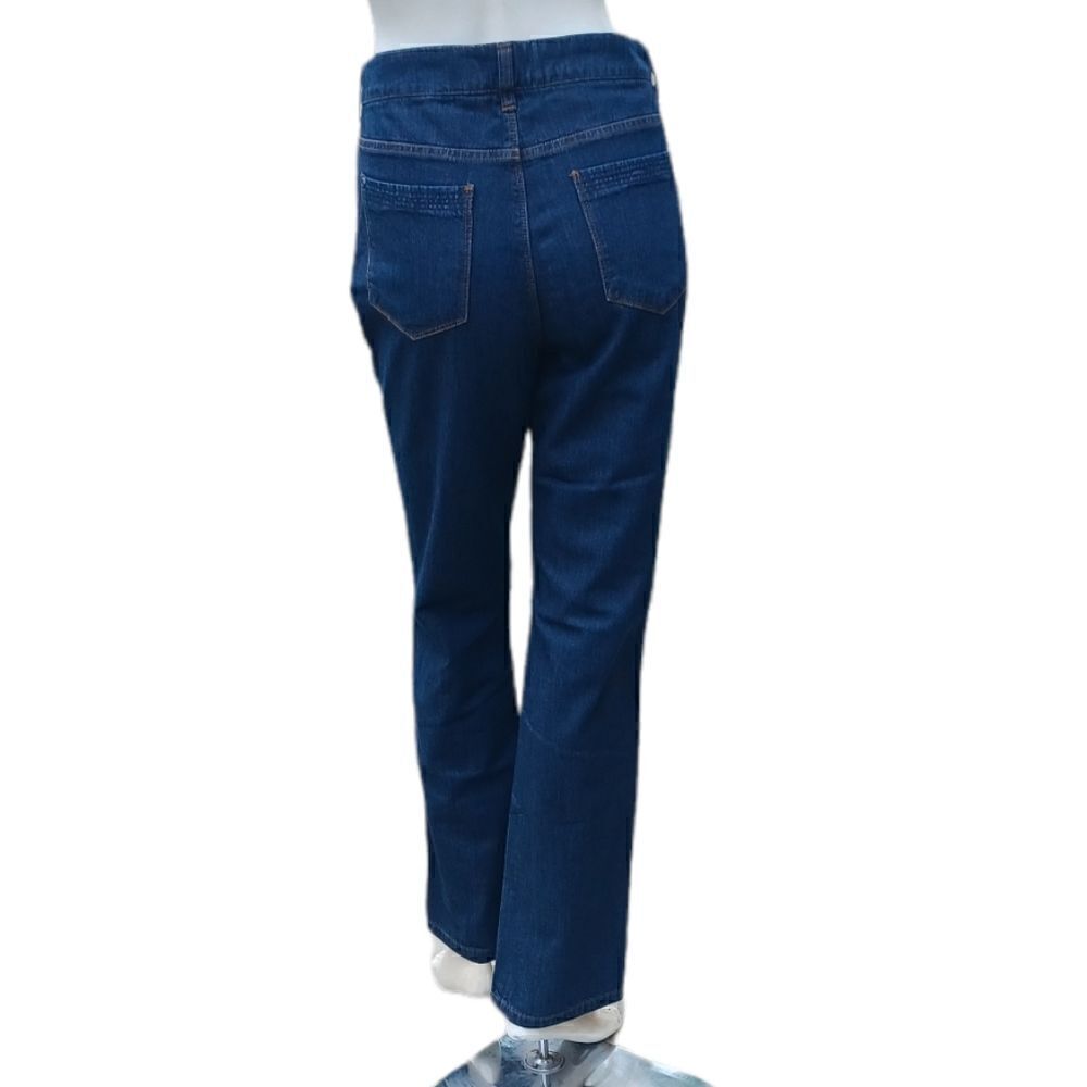 447710...Natural Reflections Straight leg Size 6. W28" 30"Inseam  10"Rise