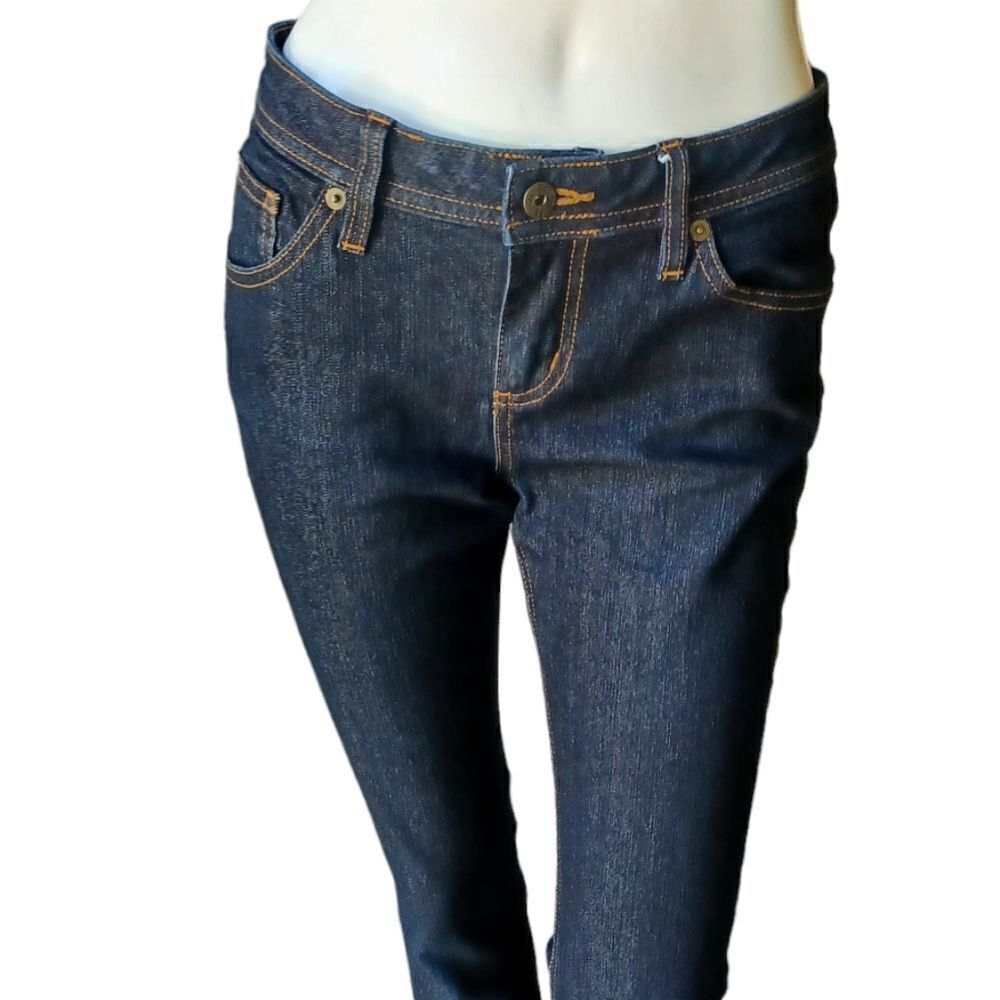 7003032........SO Skinny leg Jeans Size 7