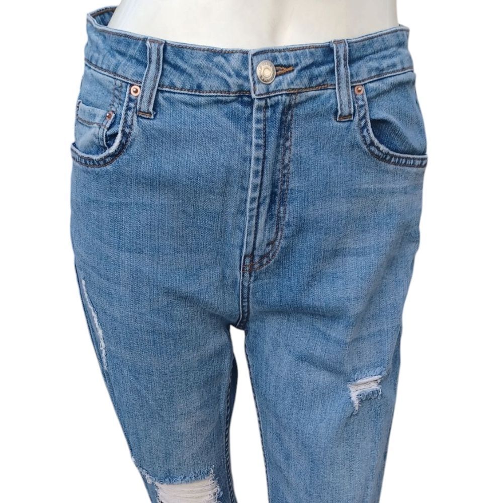 8146....Wild Fable Straight leg Jeans Size 4