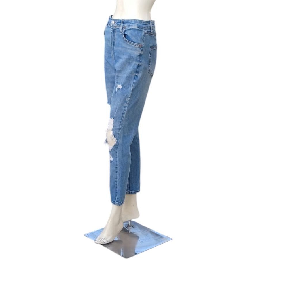 8146....Wild Fable Straight leg Jeans Size 4