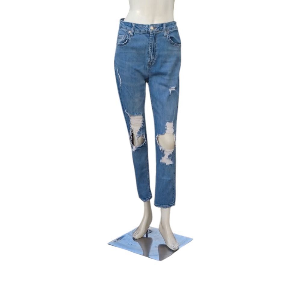 8146....Wild Fable Straight leg Jeans Size 4