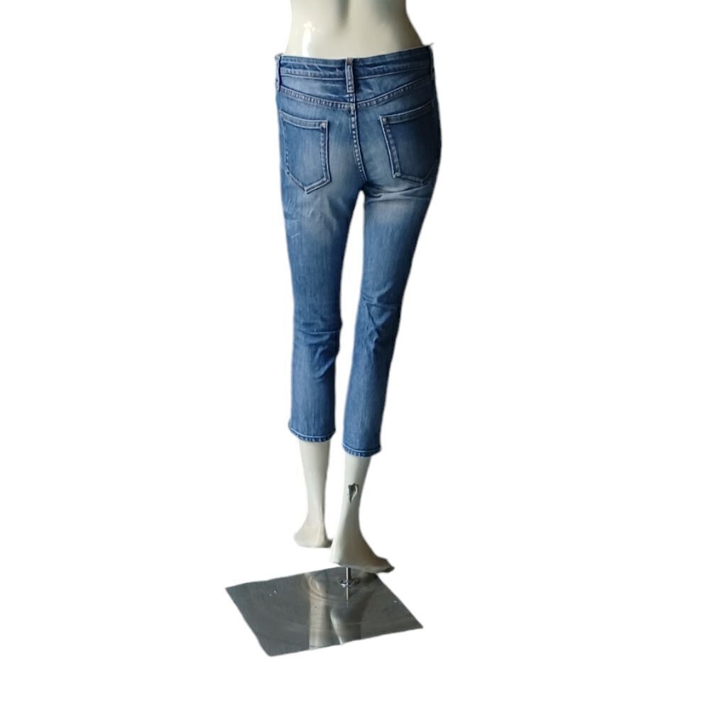 412141....Crop Jeans Size 28" Waist