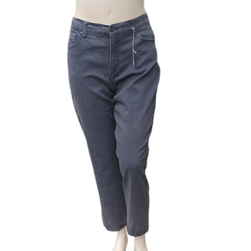 51705..Gloria Vanderbilt Tapered Leg Jeans Size 16, W32" 26"Inseam  11"Rise
