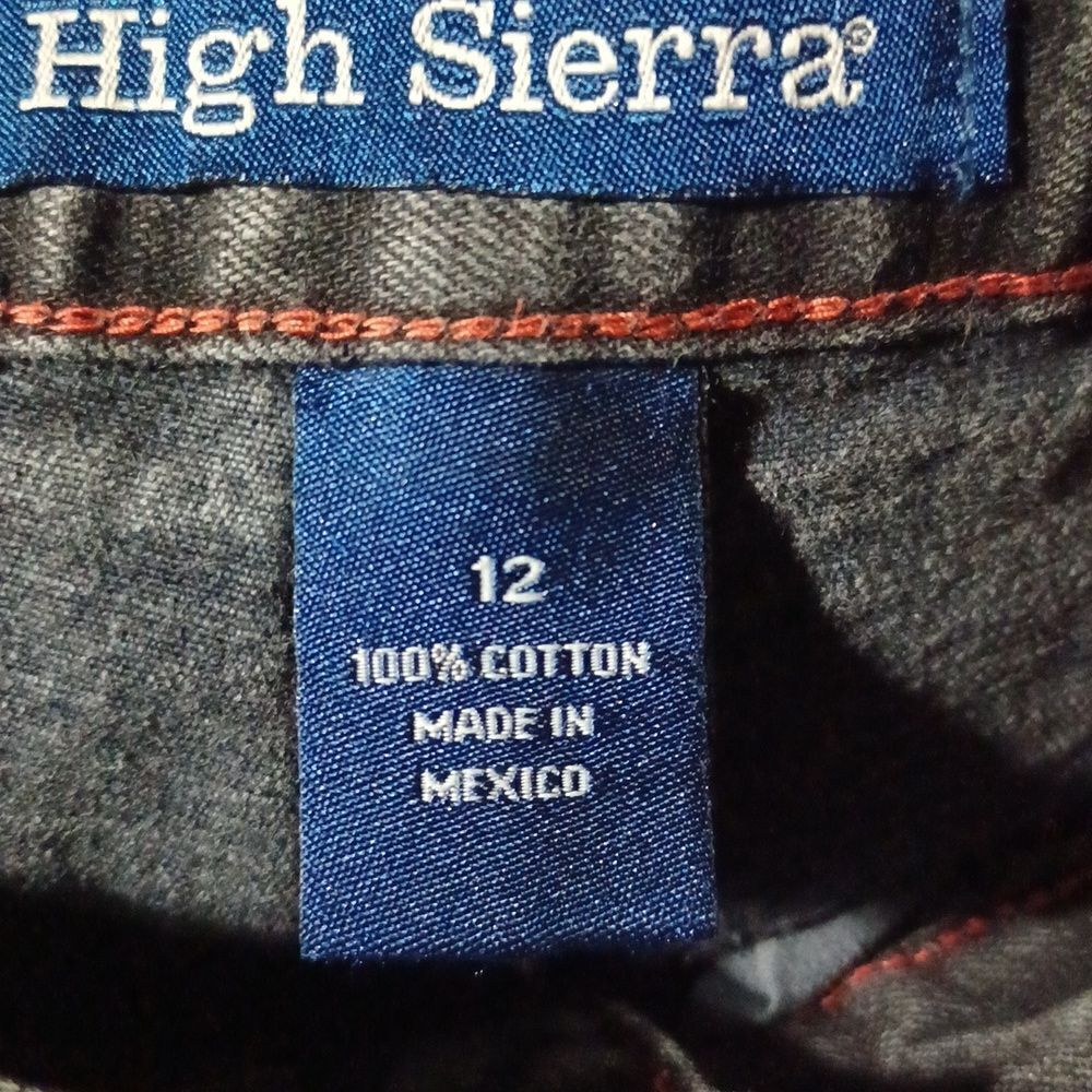 52931...High Seirra Black Crop Jeans Size 12