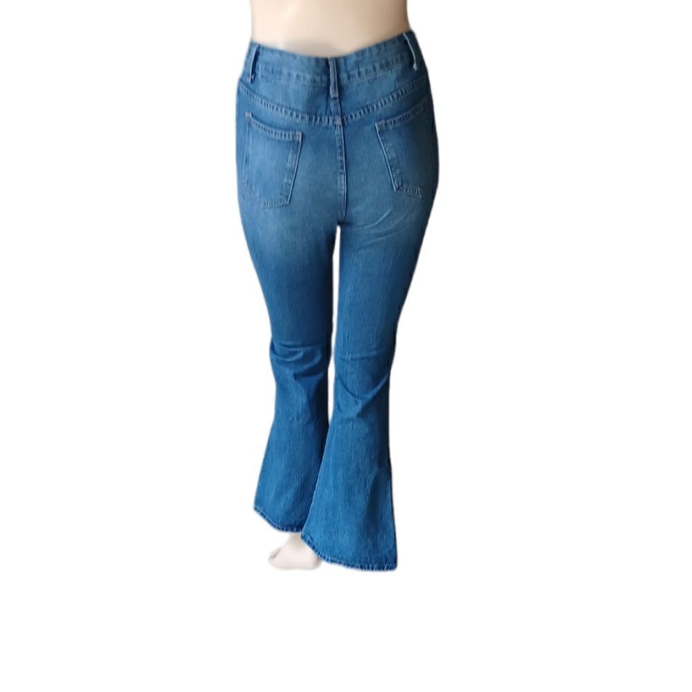 672544....Bootcut High Rise Jeans Size Large, 27" Inseam