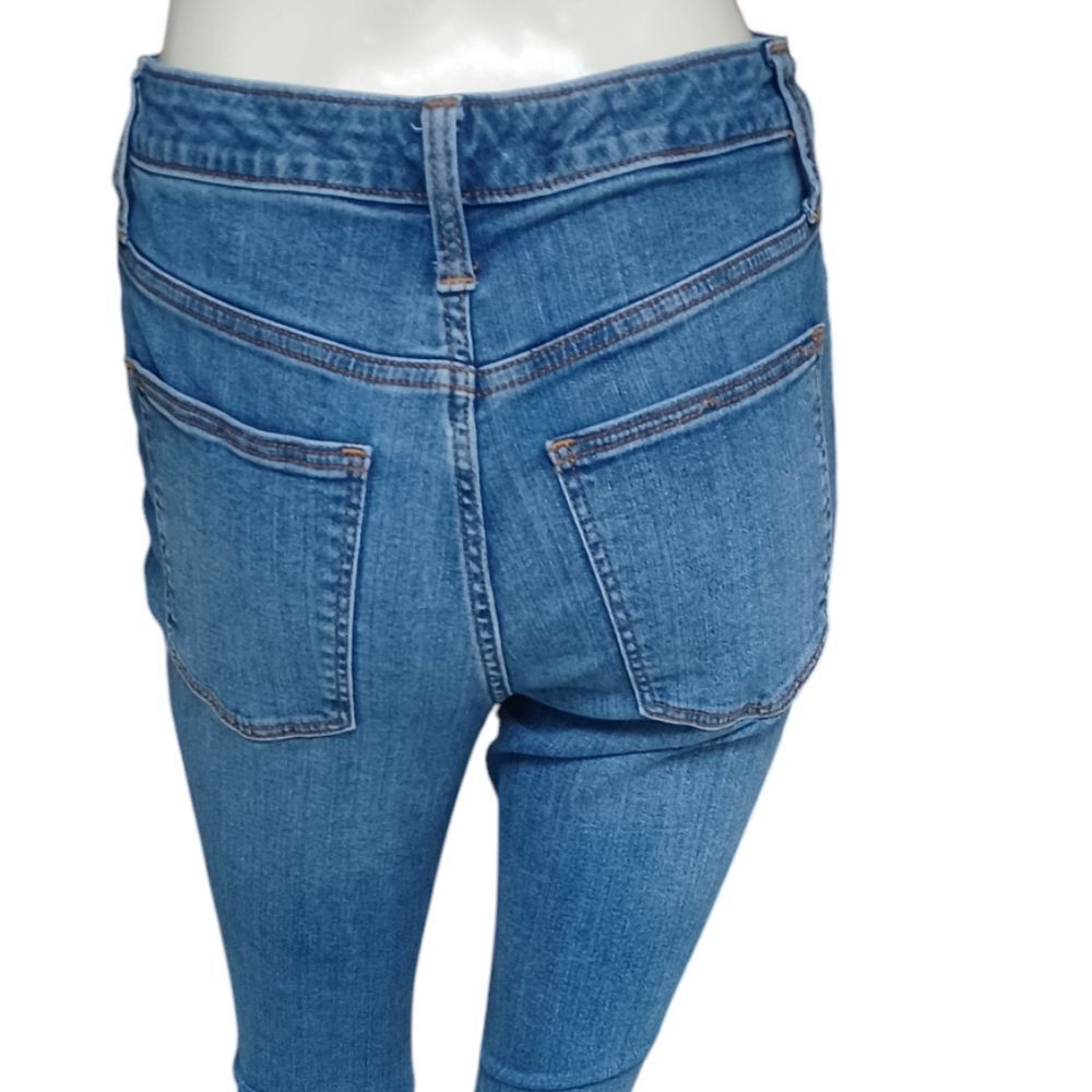8106.....Universal Thread Skinny Jeans Size 4/27S, 9" Rise